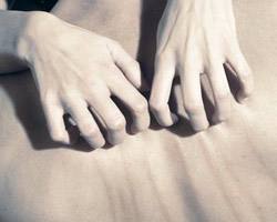 郑州脸上皮炎老不好是什么原因